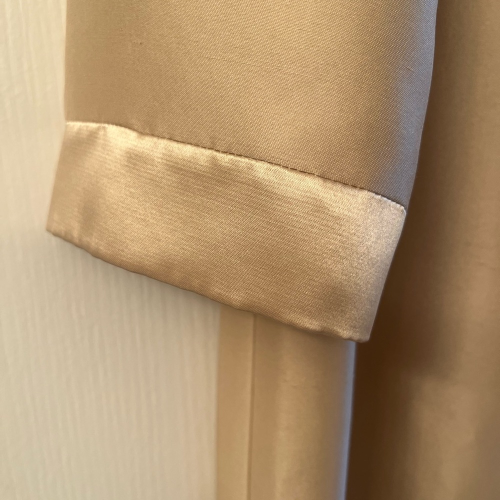 Talbots 100% Silk Gold Elegant Cream Long Coat Sz 8, it is a gorgeous coat.